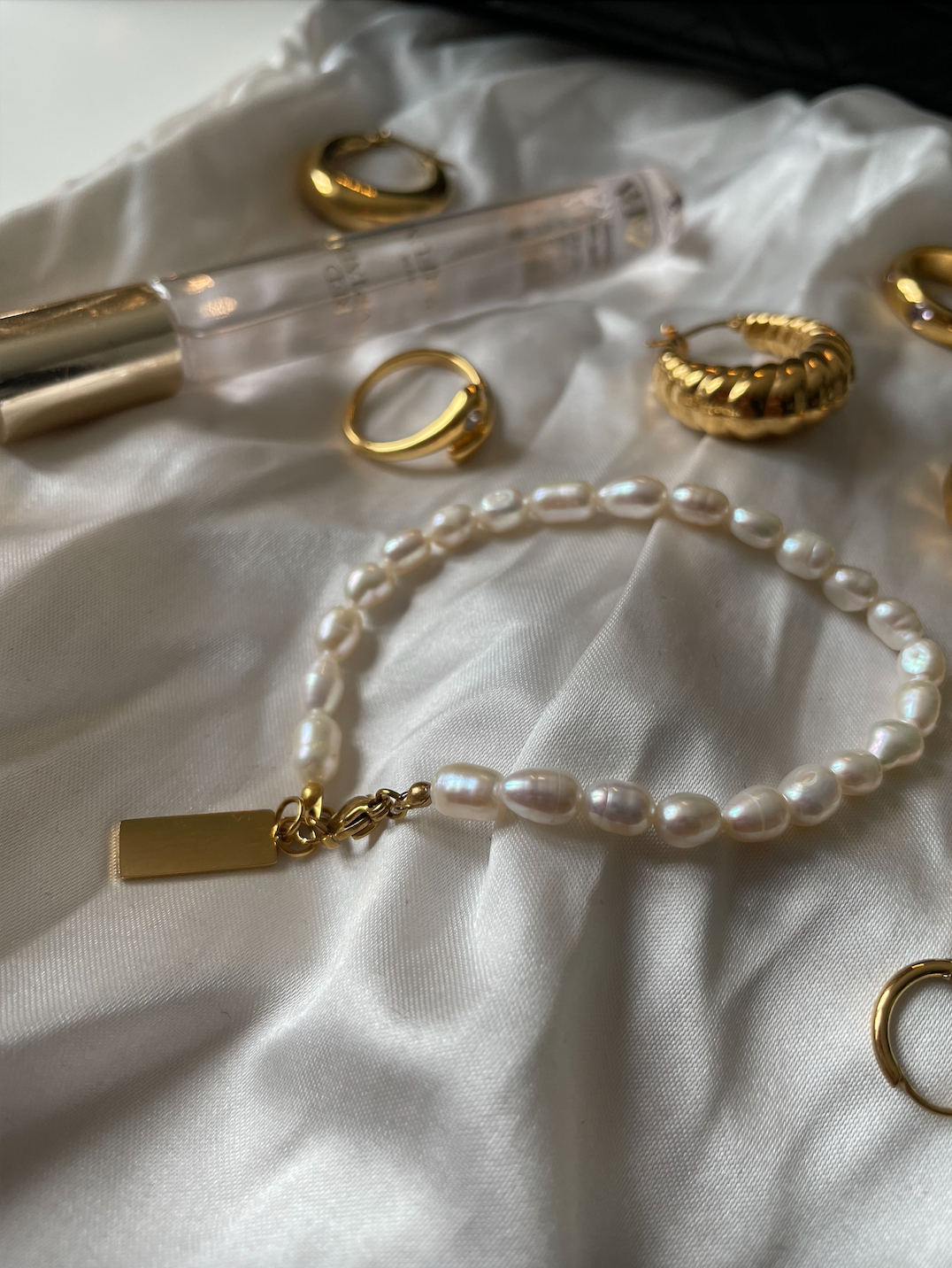 The Ultimate Guide to Buying Jewelry Online