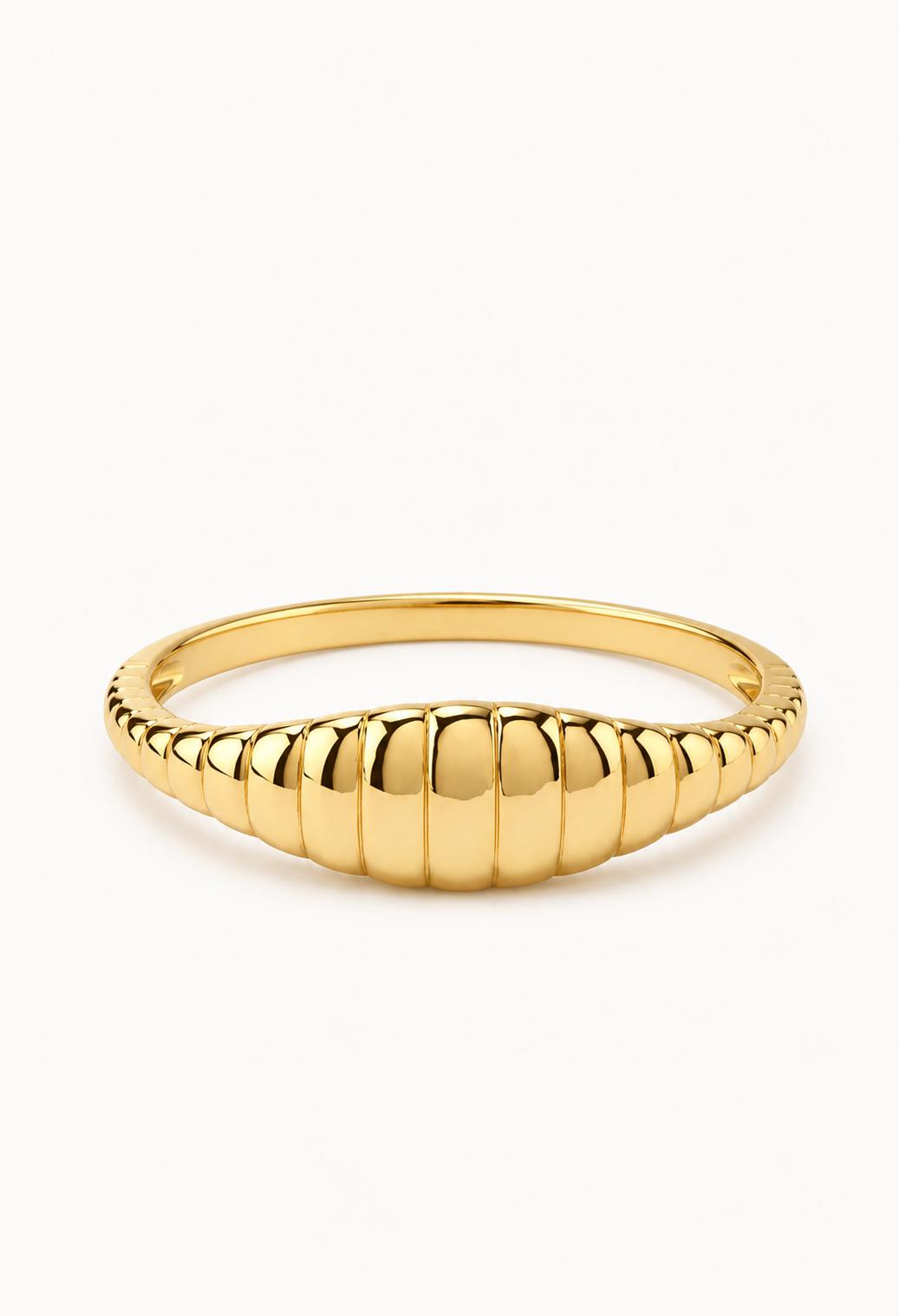 Zeenah Ribbed Signet