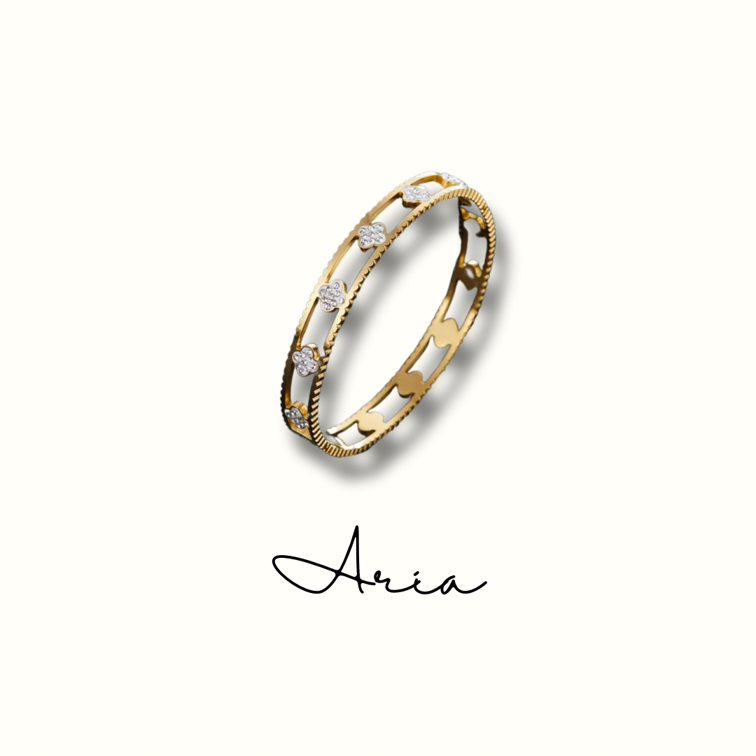 Aria Clover Bangle