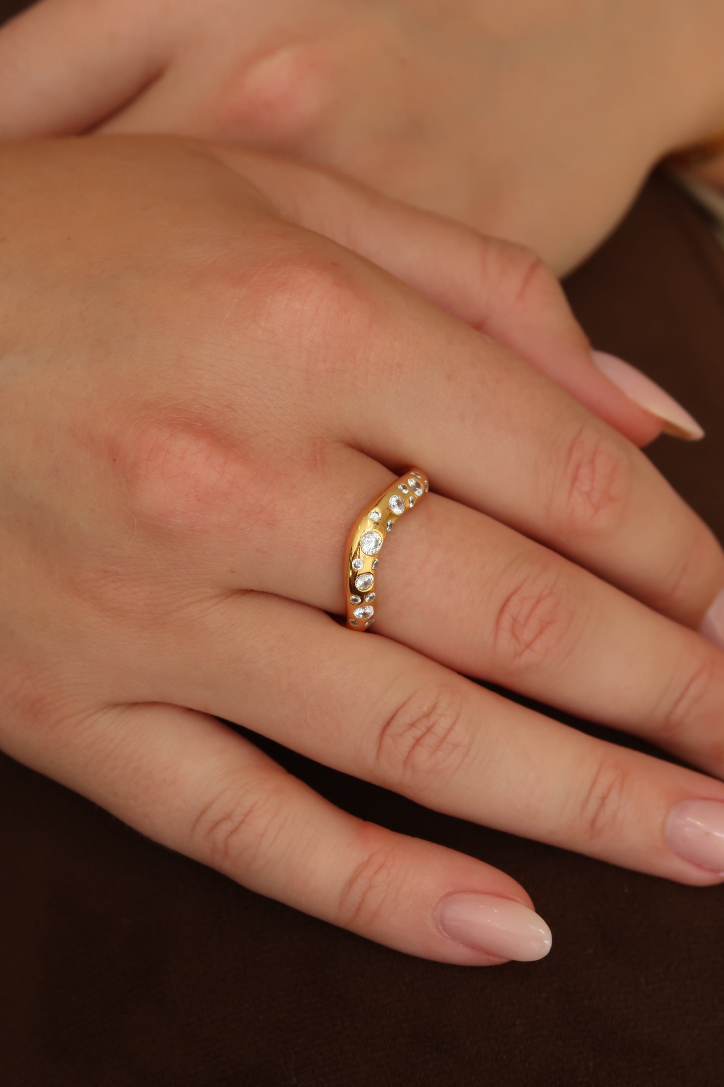 Vela Contour Ring