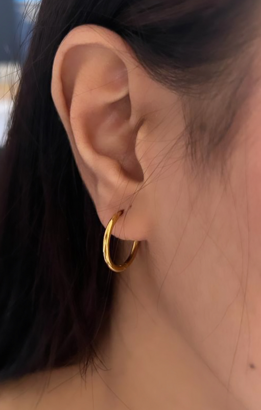 Bella simple hoops